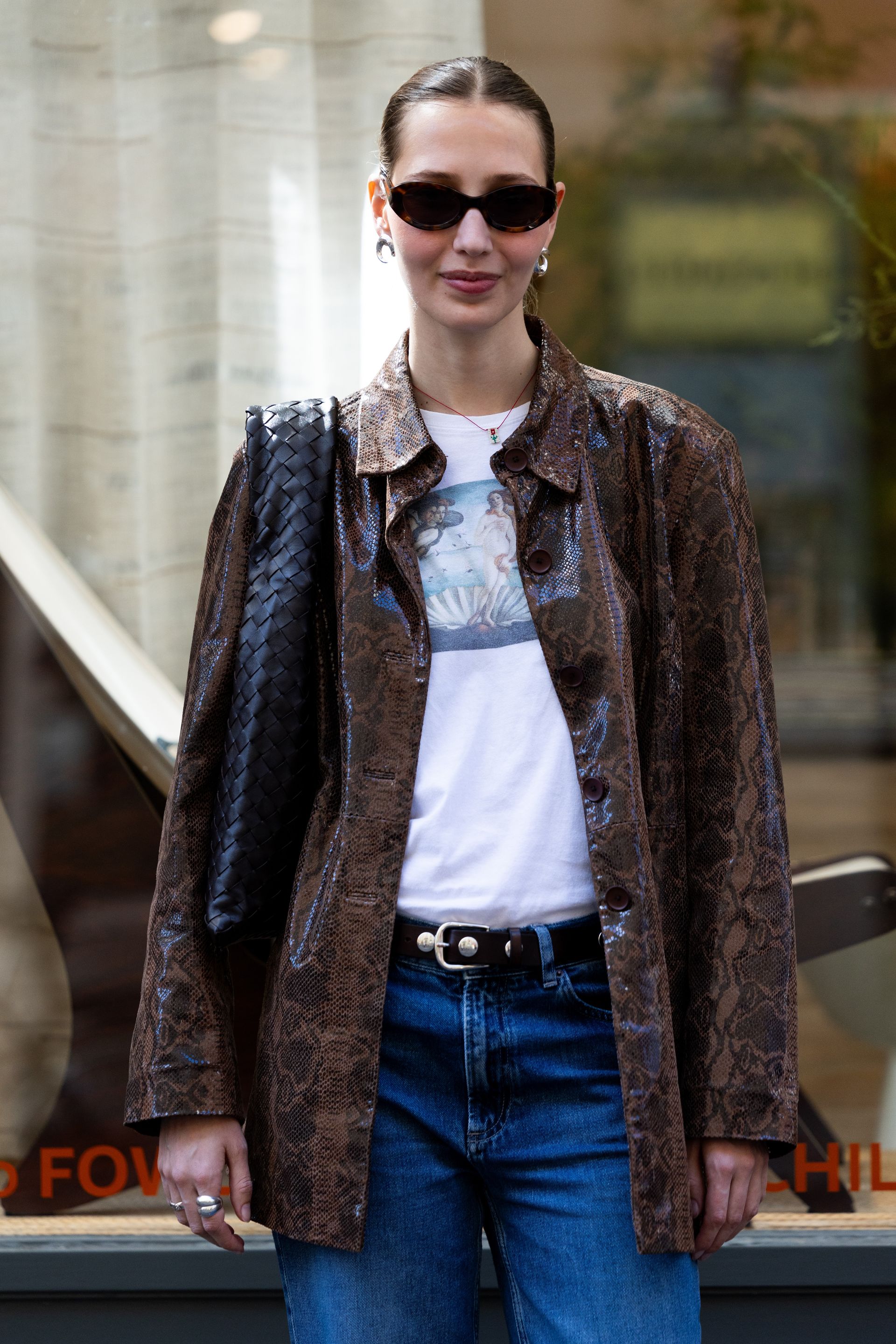 graphic tshirt street style