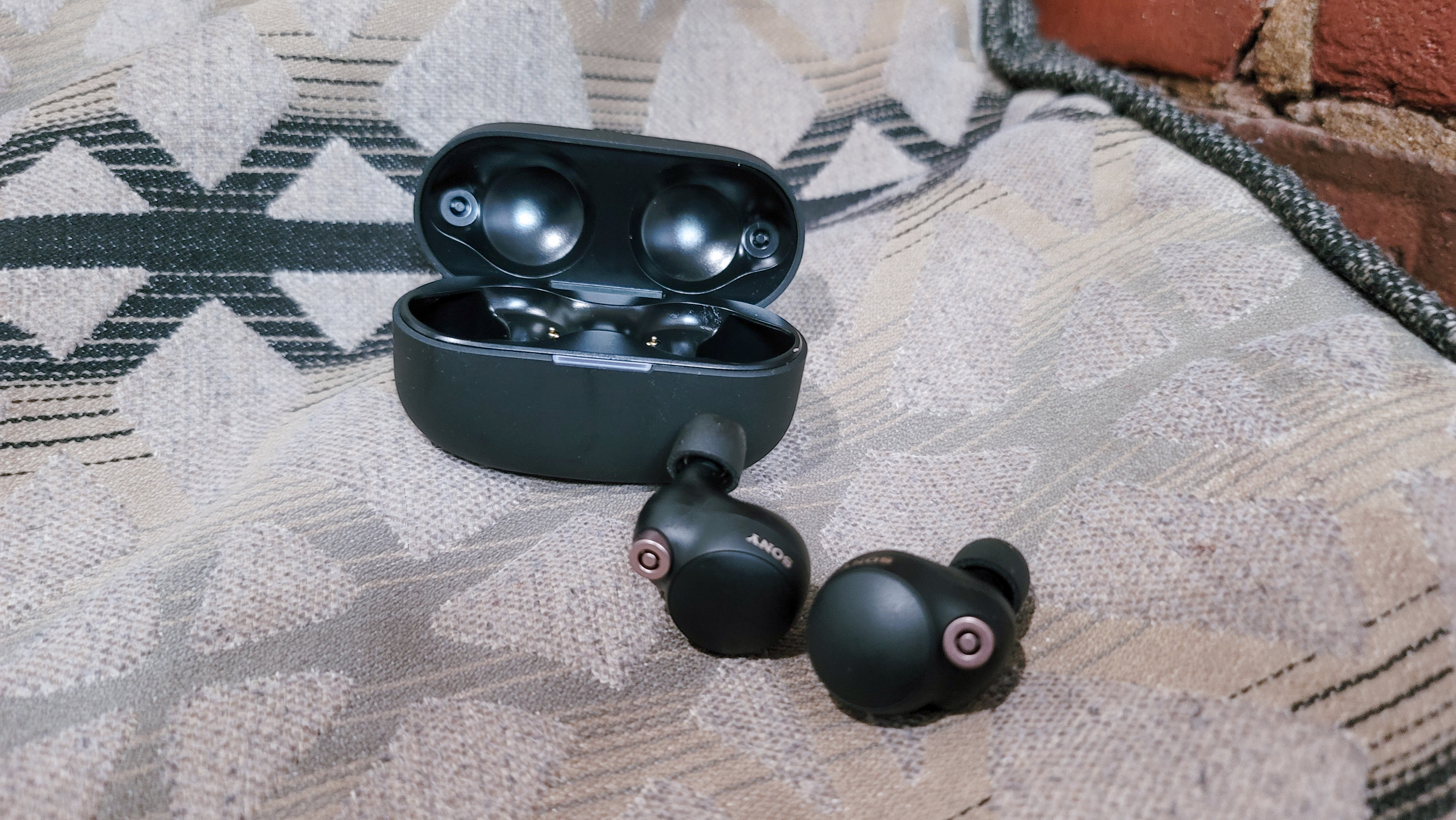 best noise-cancelling earbuds: Sony WF-1000XM4