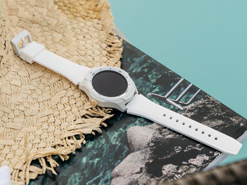 TicWatch S2 in white