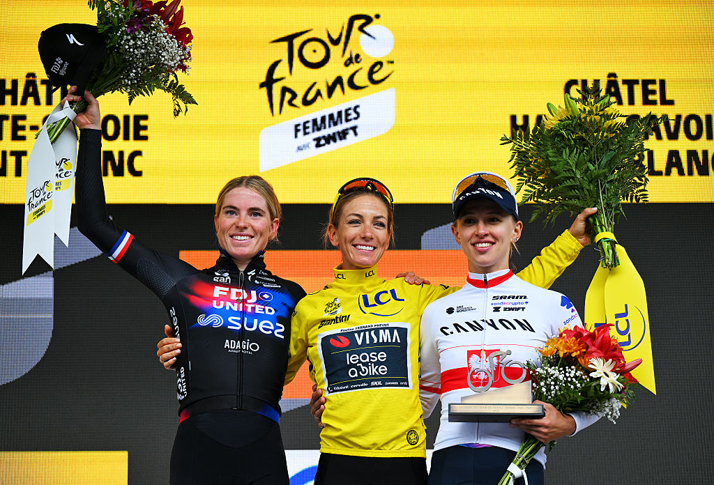 CHATEL LES PORTES DU SOLEIL, FRANCE - AUGUST 03: (L-R) Demi Vollering of Netherlands and Team FDJ - SUEZ on second place, race winner Pauline Ferrand-Prevot of France and Team Visma | Lease a Bike - Yellow leader jersey and Katarzyna Niewiadoma of Poland and Team CANYON//SRAM zondacrypto on third place pose on the podium ceremony after the 4th Tour de France Femmes 2025, Stage 9 a 124.1km stage from Praz-sur-Arly to Chatel Les Portes du Soleilon 1298m / #UCIWWT / August 03, 2025 in Chatel Les Portes du Soleil, France. (Photo by Tim de Waele/Getty Images)