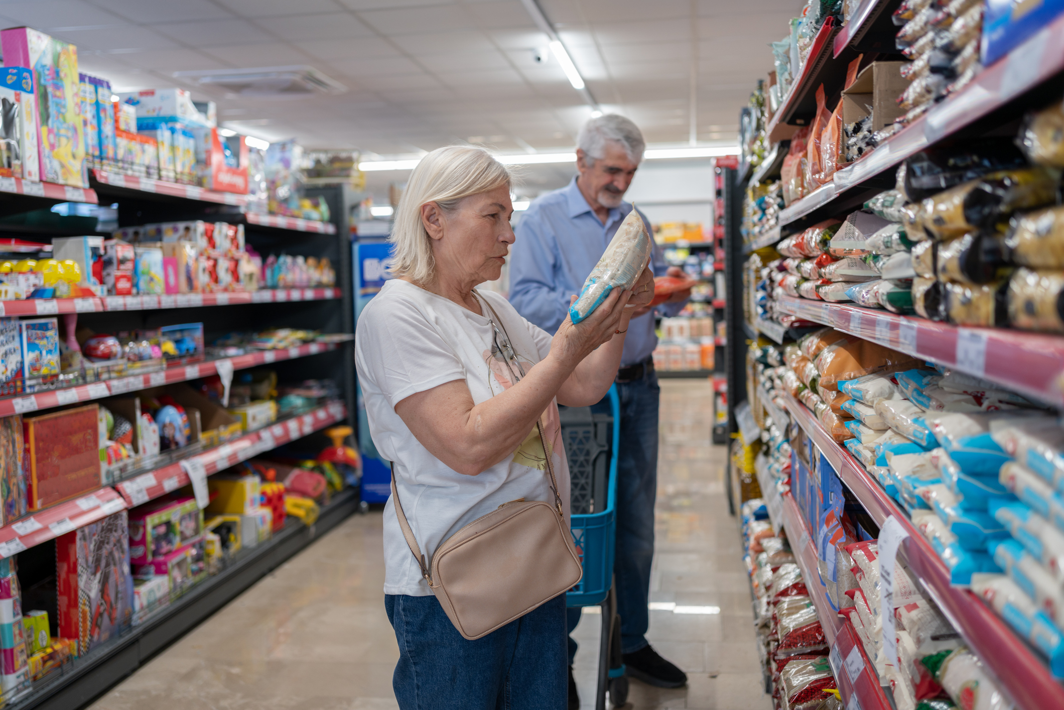 Couple at the supermarket