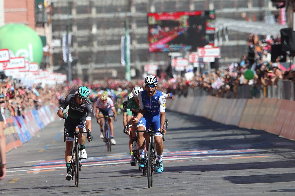 Fernando Gaviria (Quick-Step Floors) wins stage 3 of the Giro d'Italia