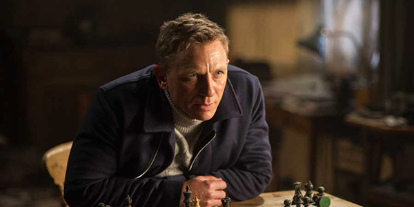 Daniel Craig&#039;s 007 playing a tense game of chess in Spectre