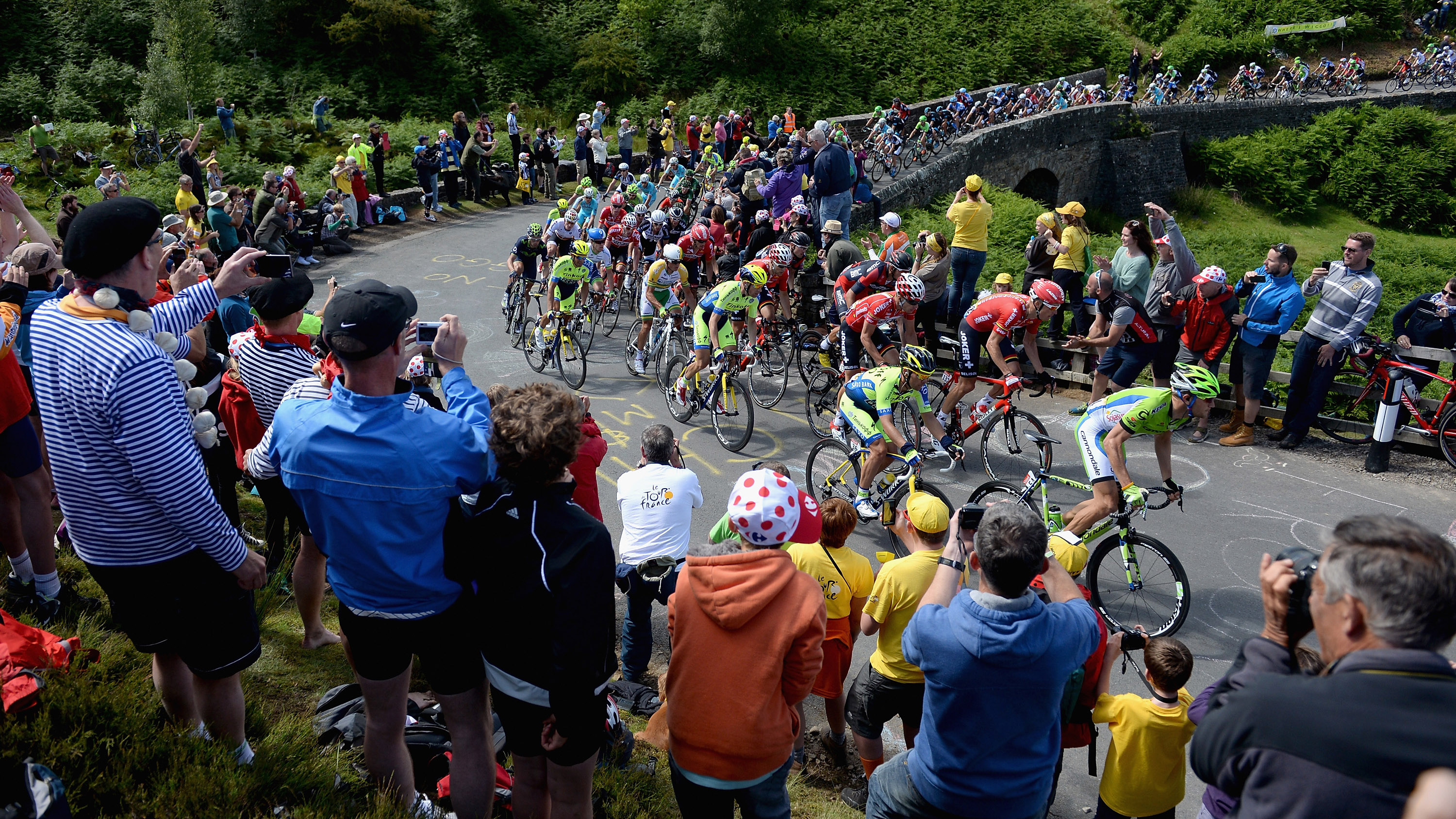 HARROGATE, ENGLAND - JULY 05: The riders climb up Grinton Moor during the Stage One of Le Tour de France on July 5, 2014 in Harrogate, England. (Photo by Gareth Copley/Getty Images)