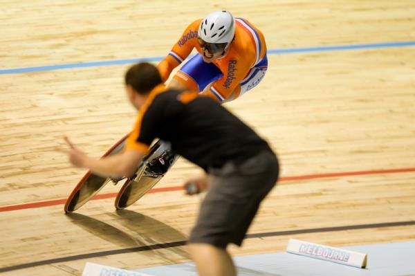 Rene Wolff gives Hugo Haak (Netherlands) encouragement.