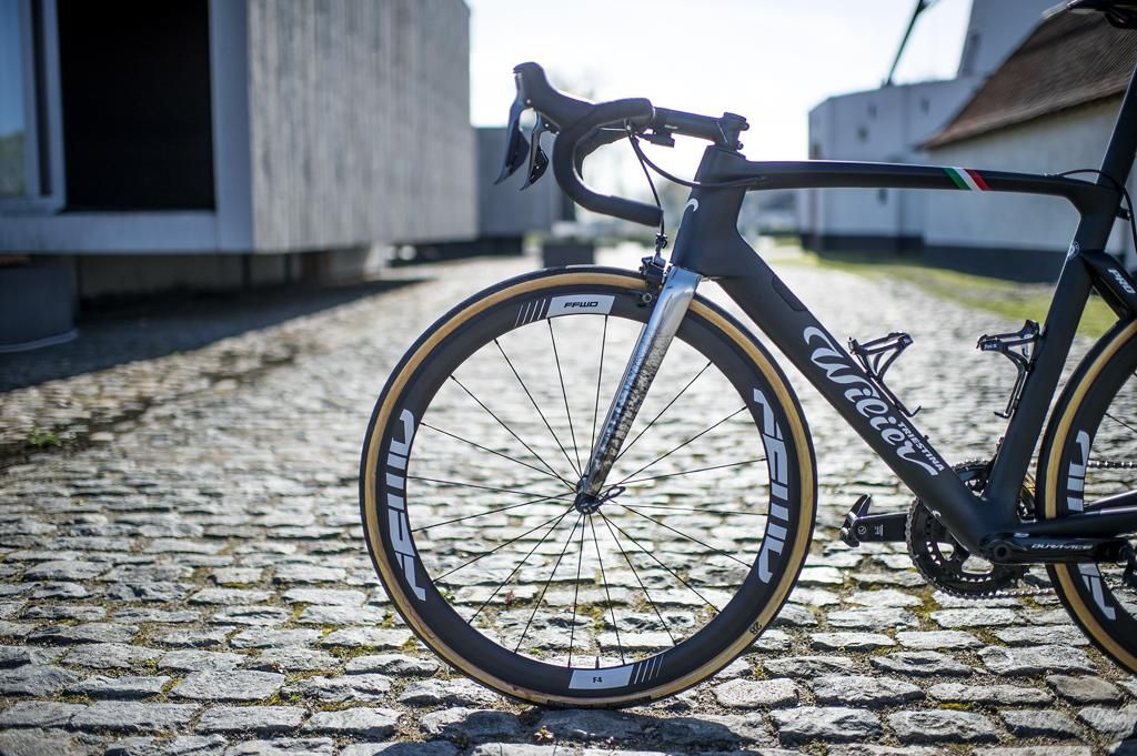 Terpstra's cockpit uses FSA components