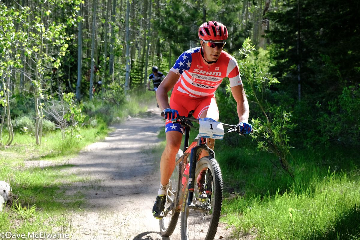 Todd Wells (SRAM-TLD-Scott) led the race at Spooner Lake