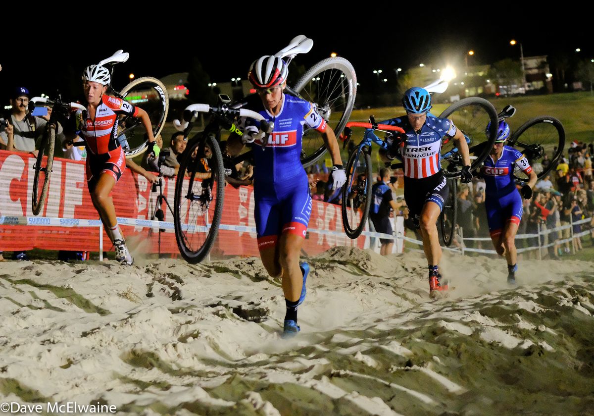 Katerina Nash (Luna Pro Team) leading De Boer, Compton, and Pendrel up the sand pit.