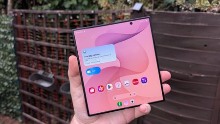 samsung galaxy z fold 8 ultra sample photos