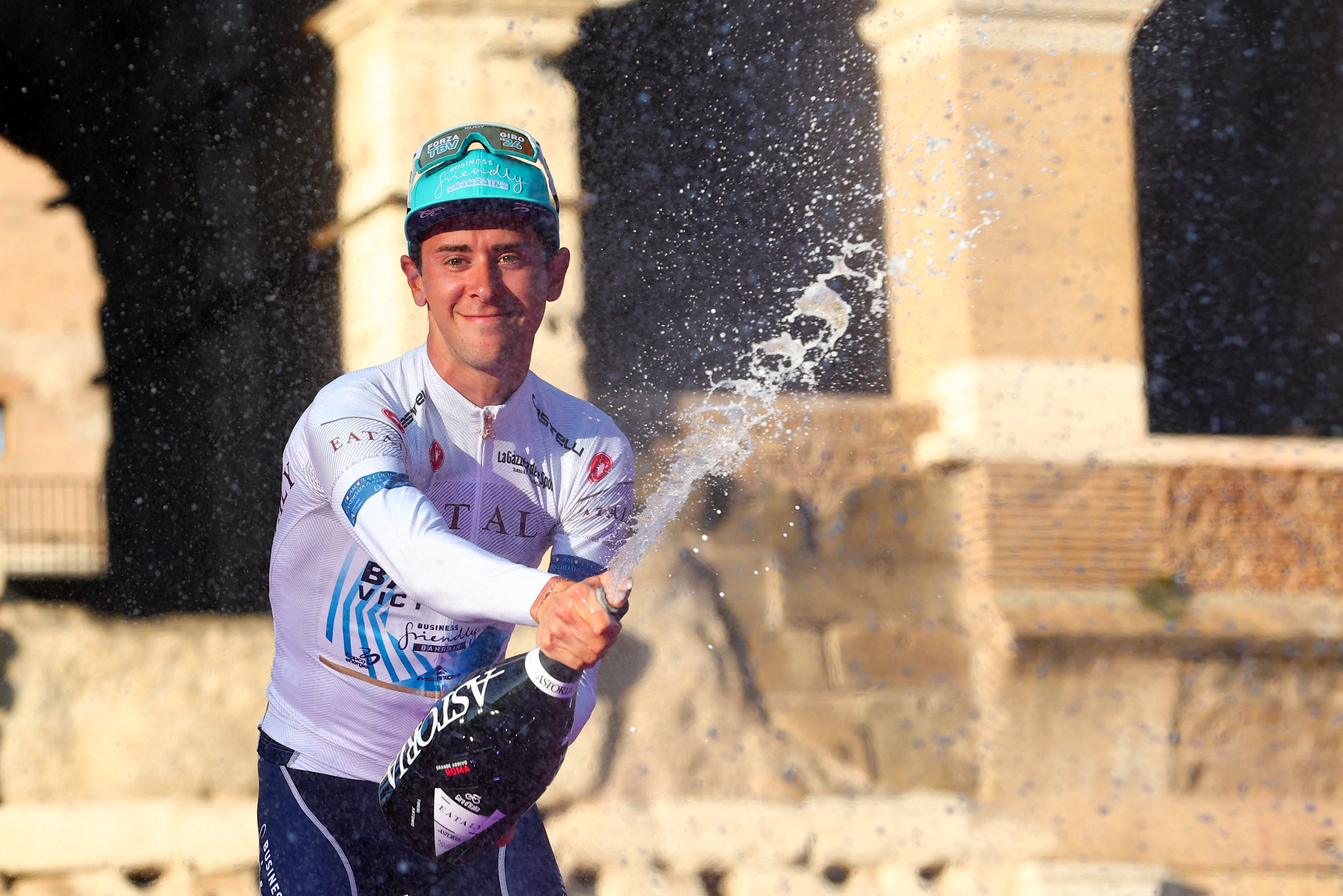 Antonio Tiberi on the podium as best young rider at the Giro 2024