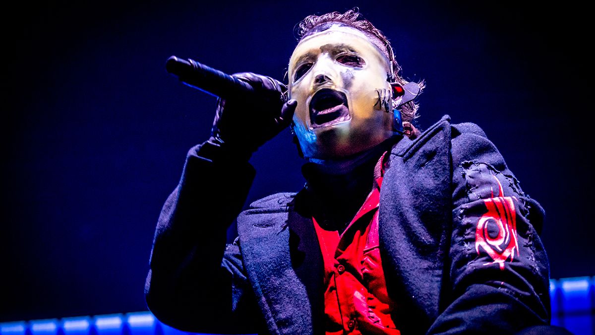 Corey Taylor performs live