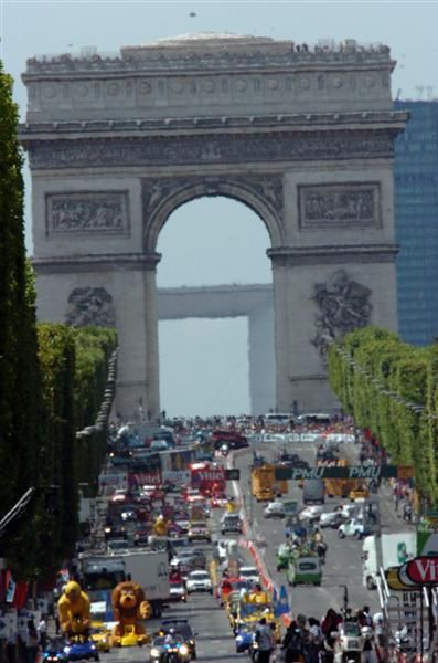 The most famous boulevard in cycling