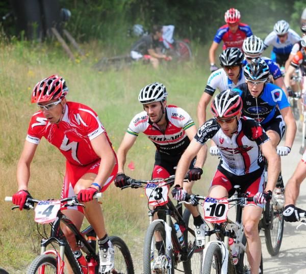 Todd Wells (Specialized) is never far from the front at the start