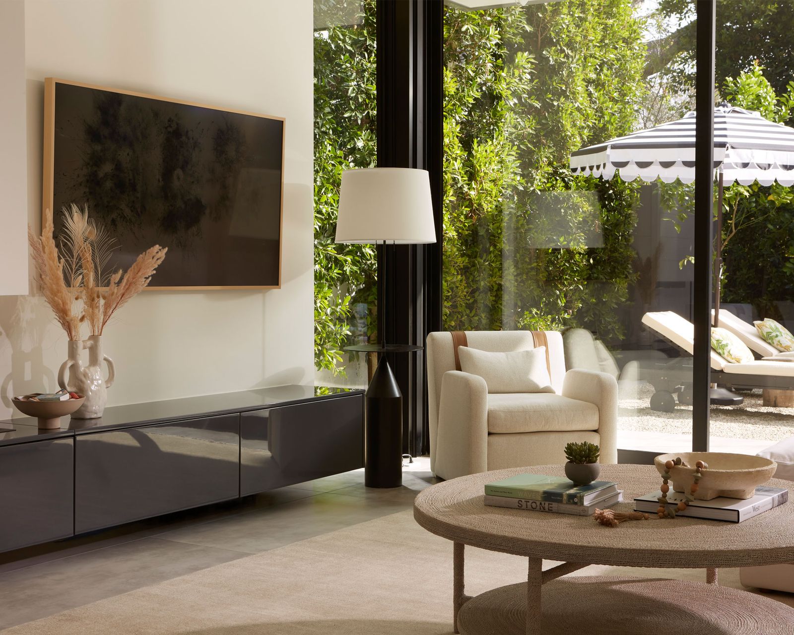 Family room TV ideas : 10 tips for styling a TV | Homes and Gardens