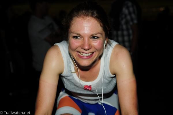 Sanne van Paassen (Rabobank-Giant) warming up before the race