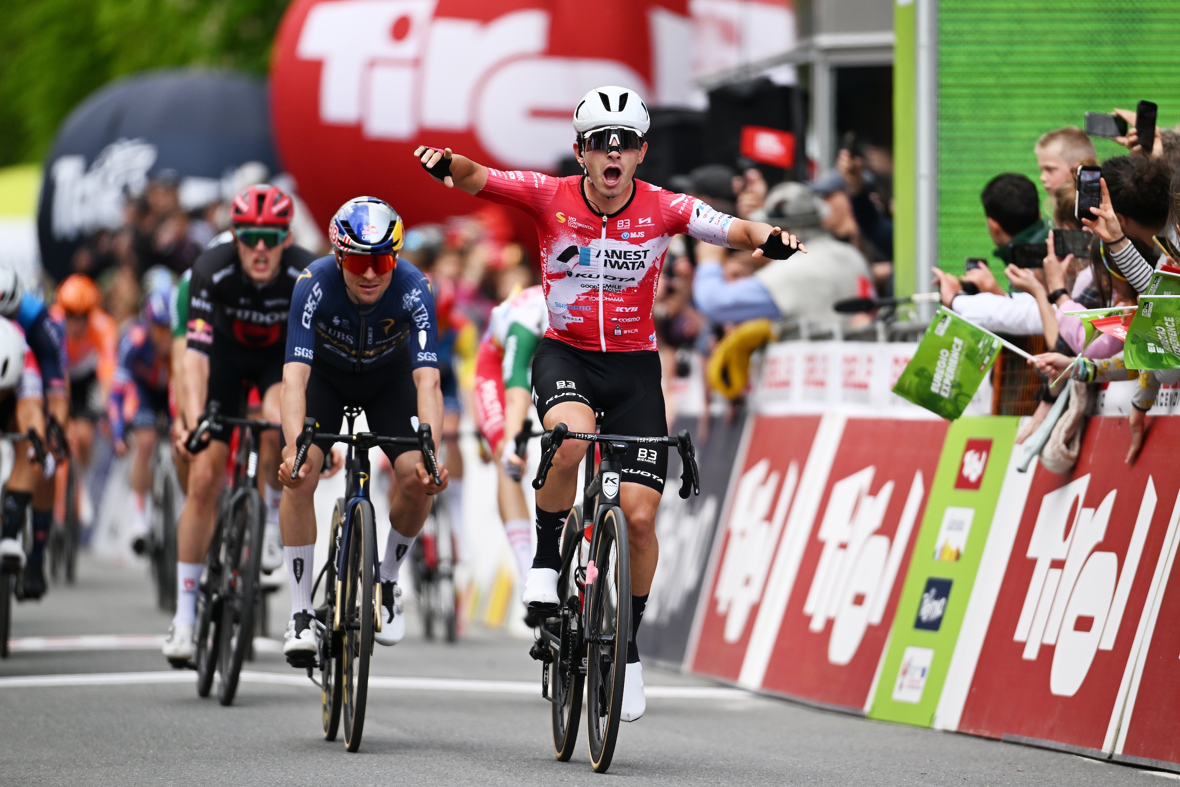 Tommaso Dati wins stage one Tour of the Alps 2026 Innsbruck