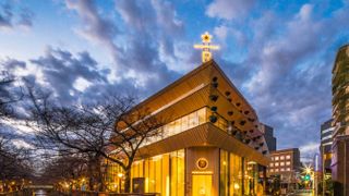Architecture, Cloud, Amber, Facade, Landmark, Church, Chapel, Holy places, Place of worship, Religious institute,