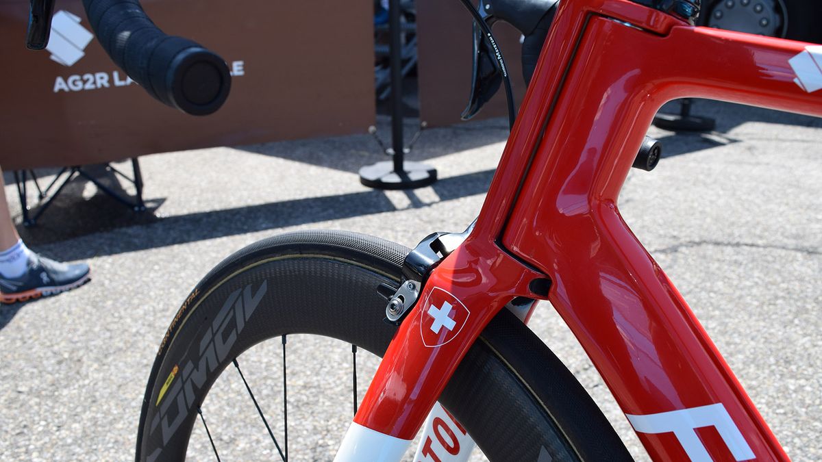 A Swiss emblem also sits on either side of the fork shoulders