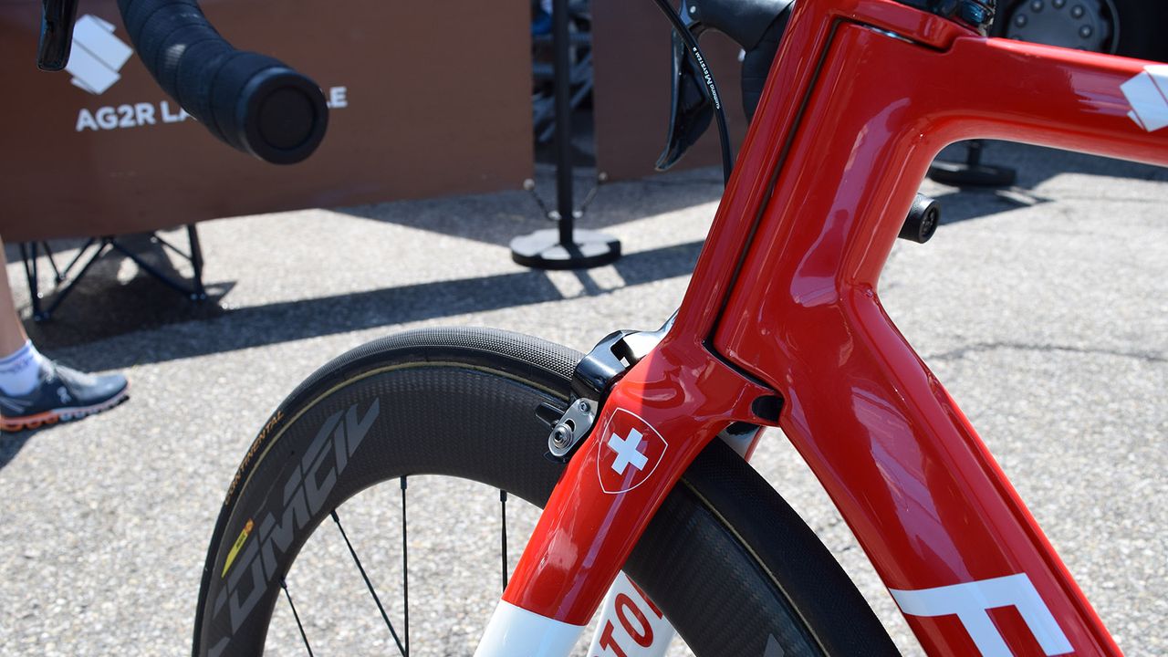 A Swiss emblem also sits on either side of the fork shoulders