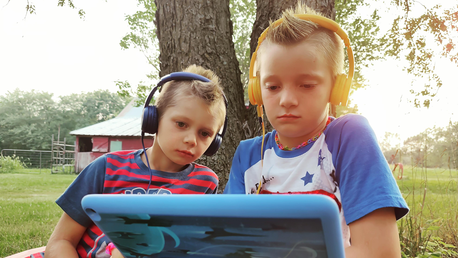 BuddyPhone children's headphones