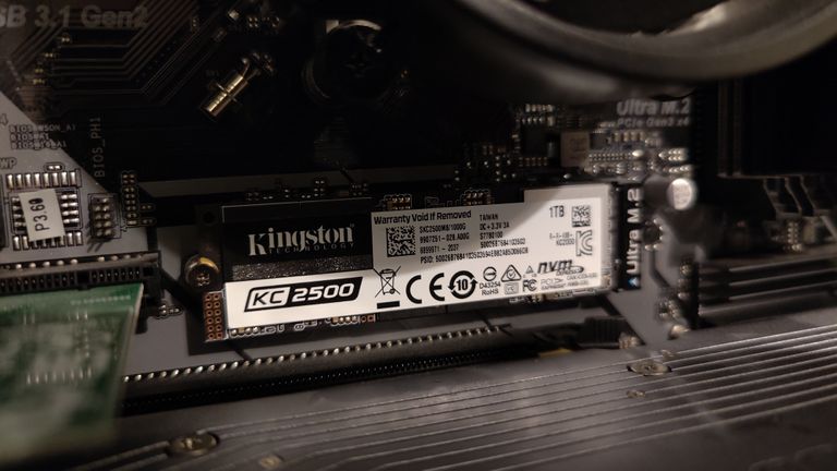 Kingston KC2500 M.2 NVMe SSD vs. AddLink S70 SSD