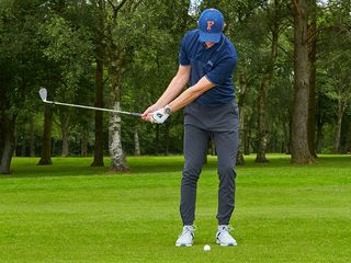 Ged Walters demonstrating the clock face drill with a wedge