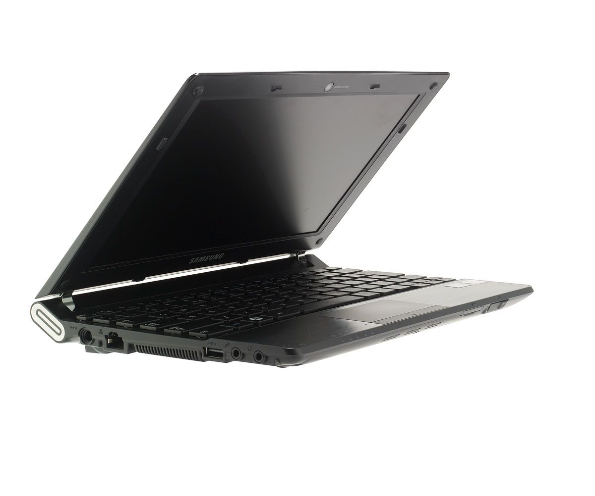 A view of the unusual-looking chrome hinge on the Samsung N230