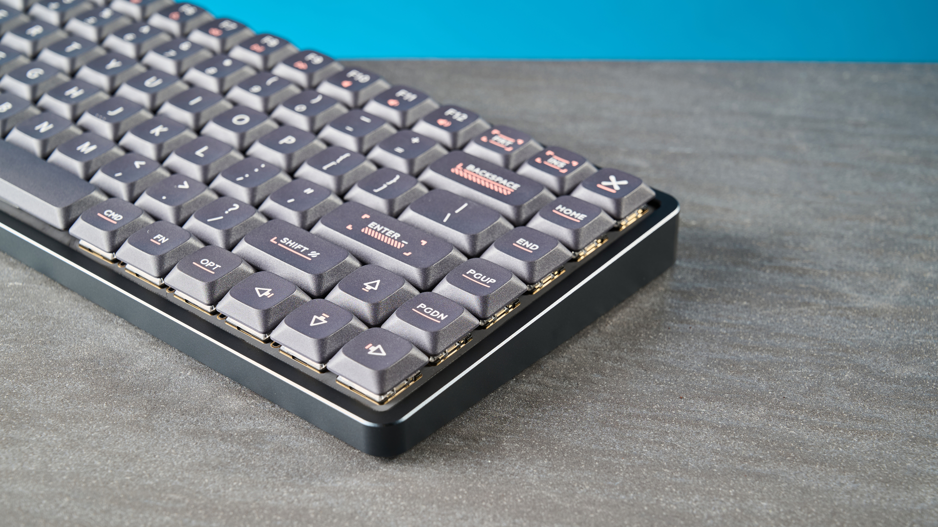 A black Iqunix Magi75 mechanical keyboard