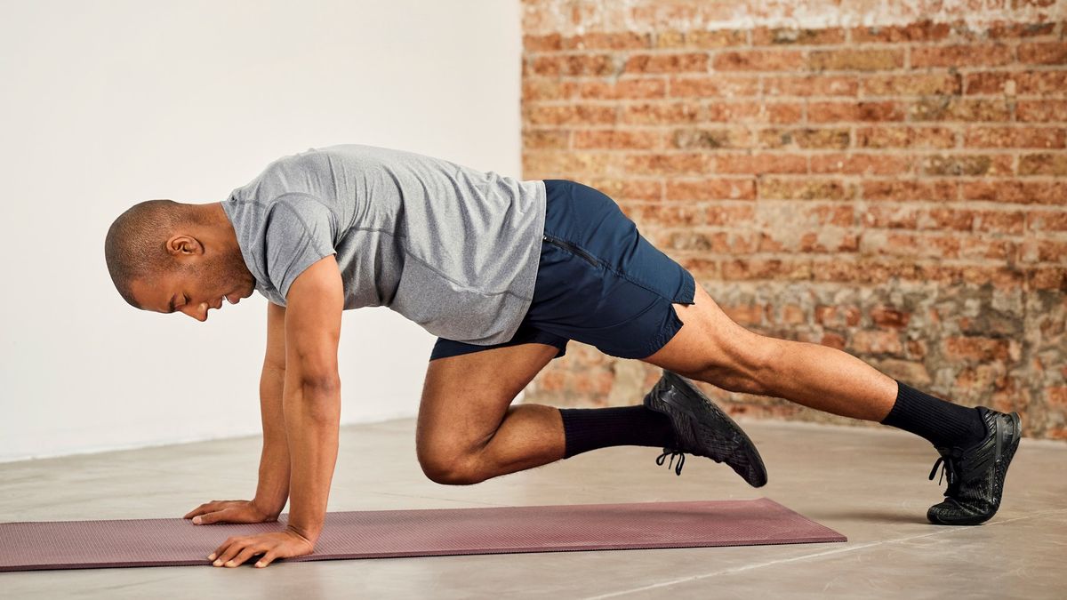 I did mountain climbers every day for a week — here’s what happened