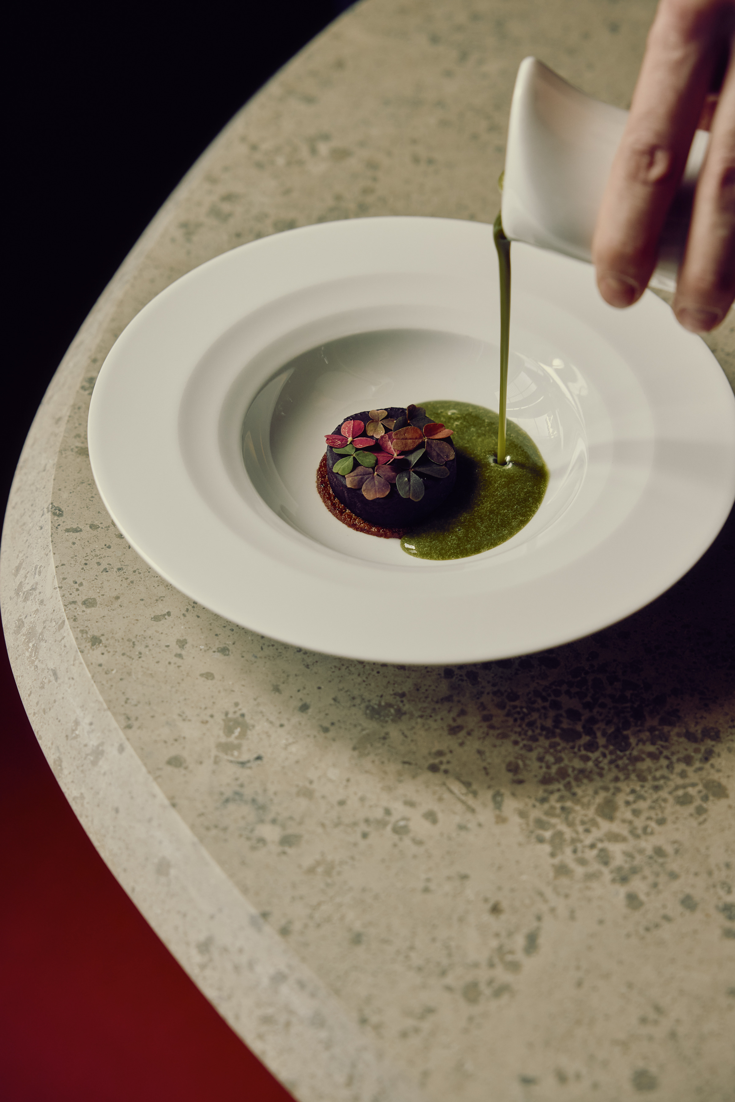 huset restaurant longyearbyen svalbard norway