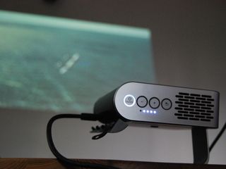 ViewSonic M1 projector review