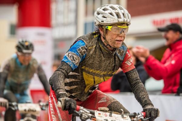 Esther S&uuml;ss sprints to a stage win