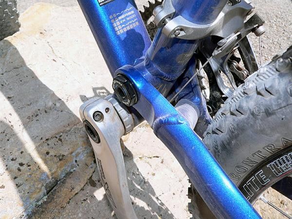 Widely spaced oversized main pivot bearings
