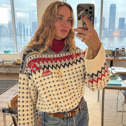 @olympiamarie wears retro ski knit and jeans