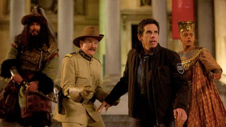 Patrick Gallagher, Robin Williams, Ben Stiller, and Rami Malek in Night at the Museum