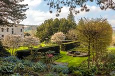 Dowdeswell Court, built in the 1830s. Only lawns and shrubberies remained of the original extensive gardens. Credit: Clive Nichols