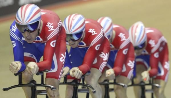 Wiggins on the front as the Britis win the men&sup1;s team pursuit