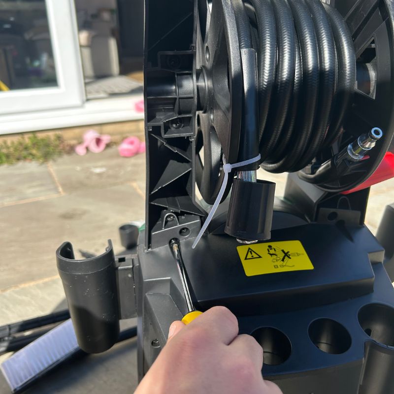 Webb pressure washer assembly - using screwdriver