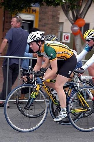 Kate Nichols in the women's races at the 2005 Tour Down Under