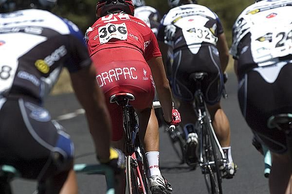 Joseph Lewis (Drapac Porsche) was surrounded by Jayco/Skins riders in the lead group during the closing laps of the men's under 23 road race.