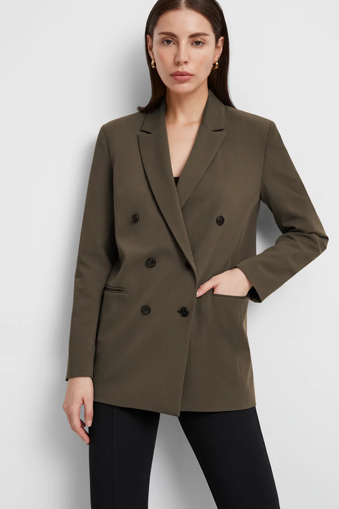 Marcella, Norah Blazer