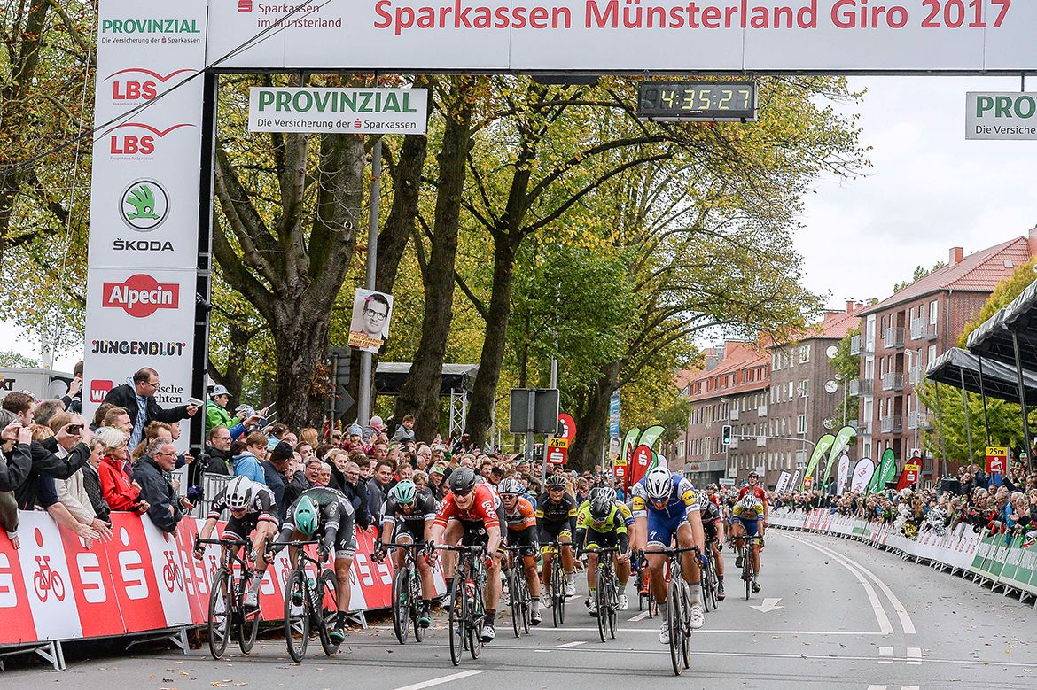 A photo finish in Sparkassen Munsterland Giro