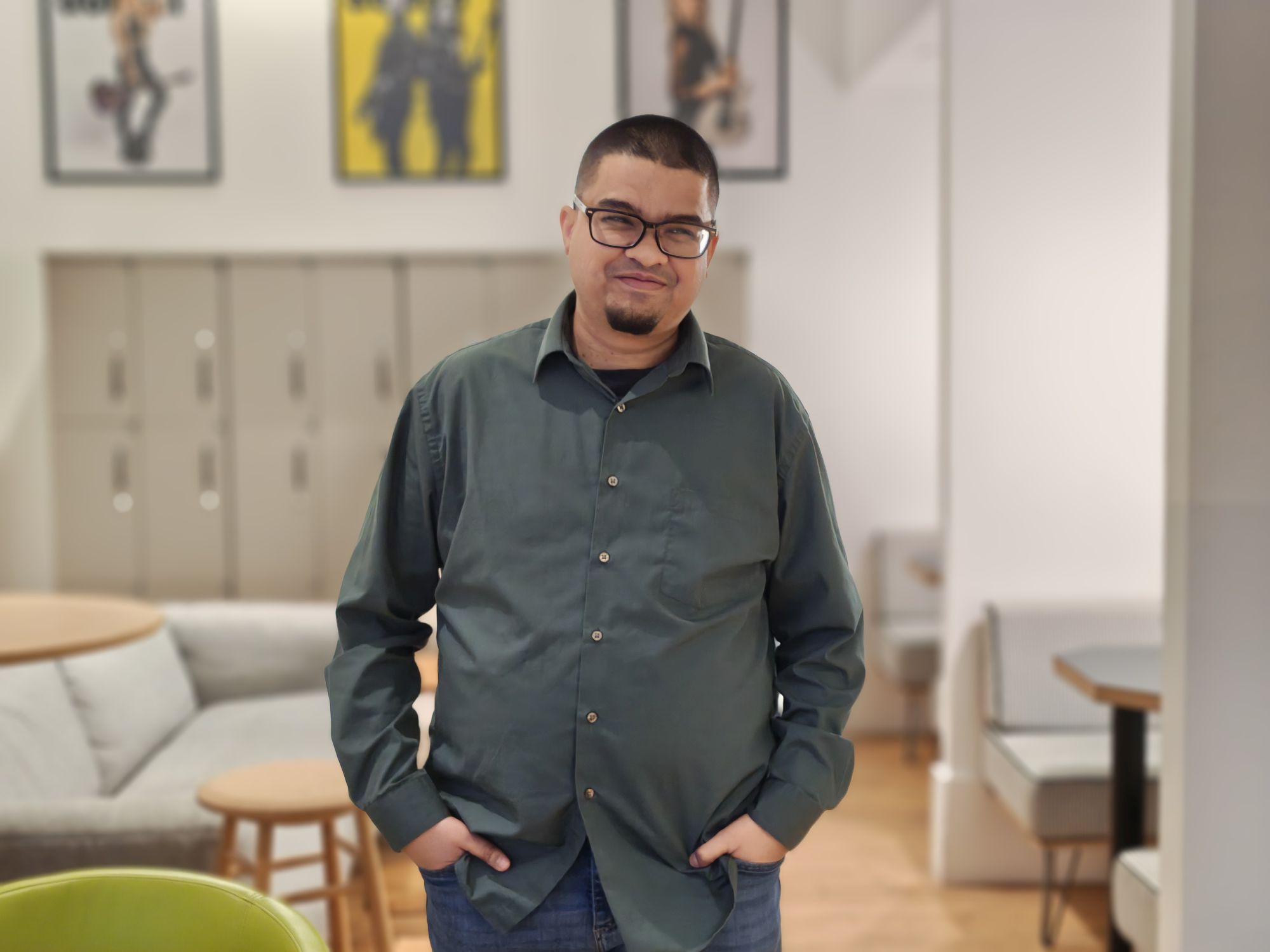 Motorola Razr Ultra 2025 portrait sample.
