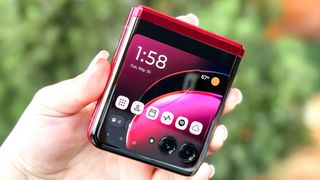 The new Motorola Razr+ packs the largest front display yet on a flip-style foldable and lets you do a lot with its flexible design