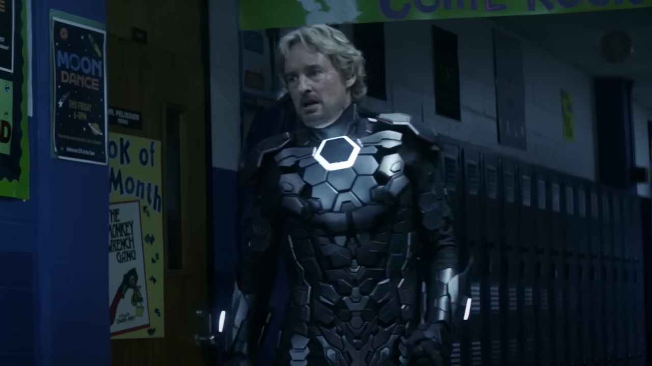 Owen Wilson berdandan sebagai superhero di Paramount + Secret Headquarters
