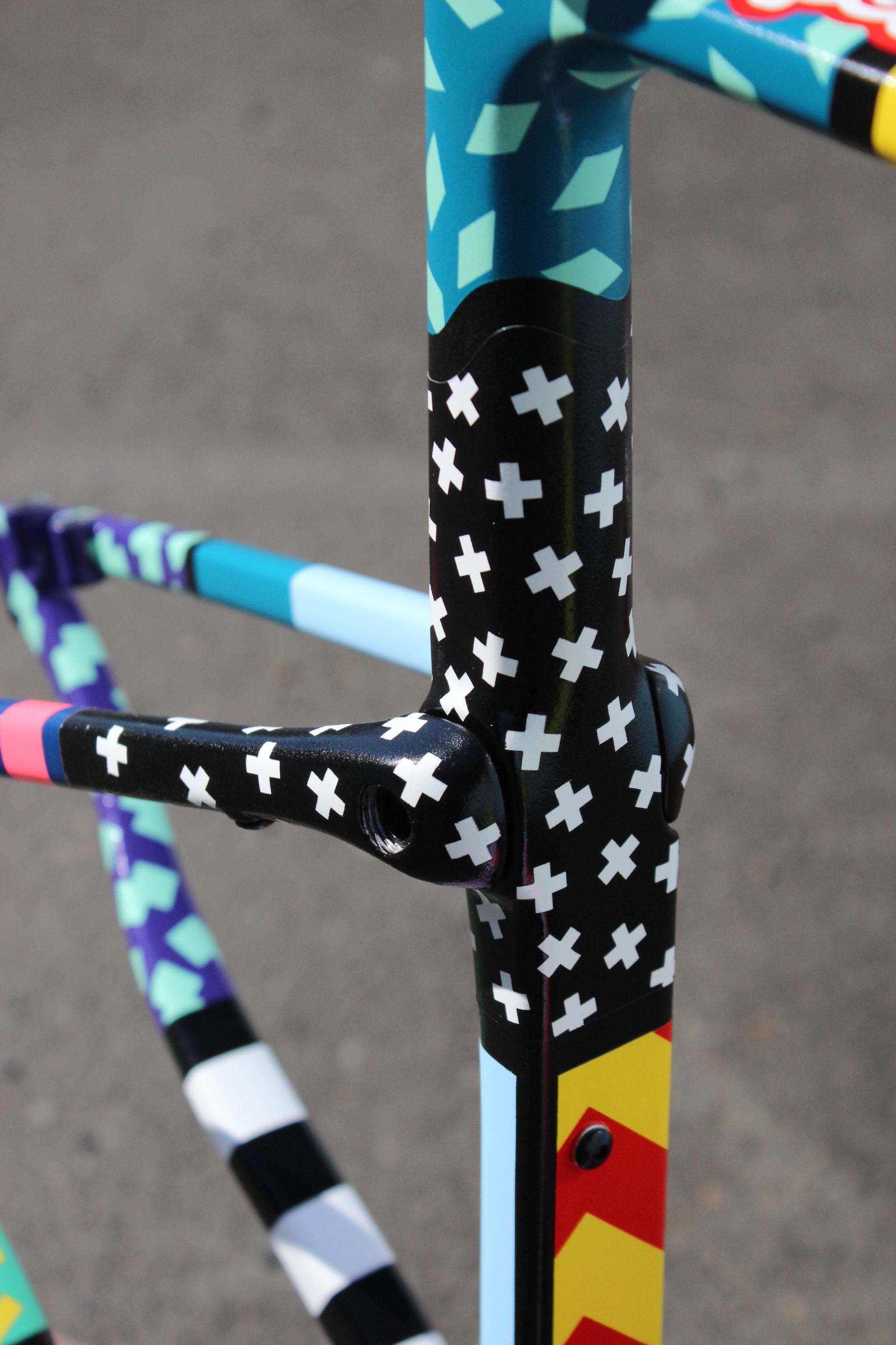 Rane Roatta's Cannondale Topstone LEfty painted by Dr Curtis Bullock