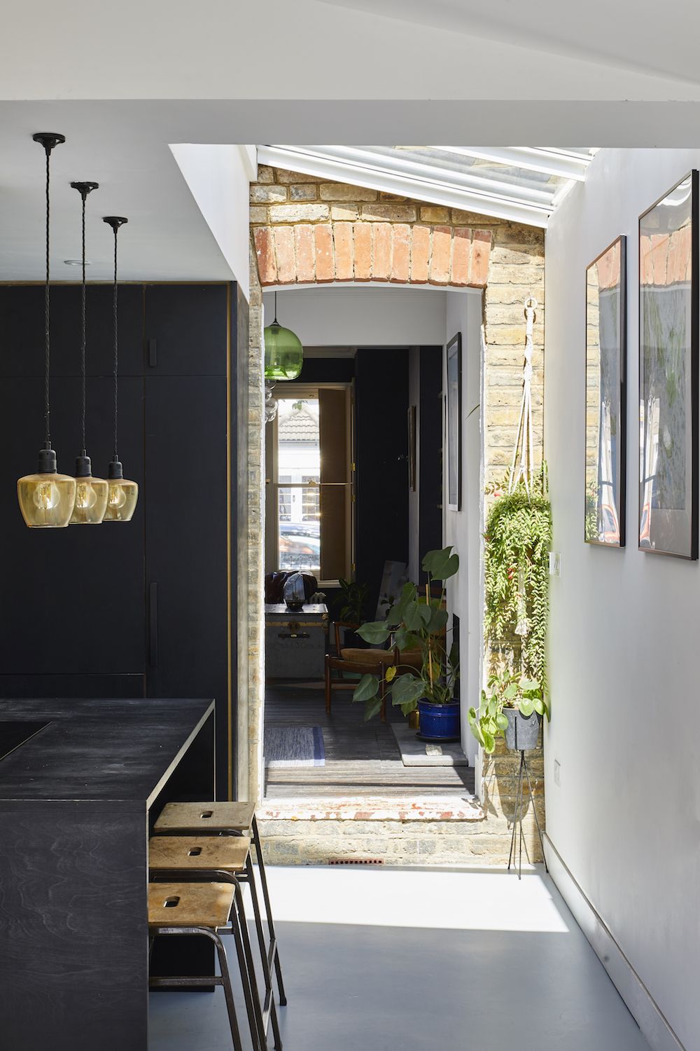 Une terrasse victorienne à Londres avec une extension arrière moderne