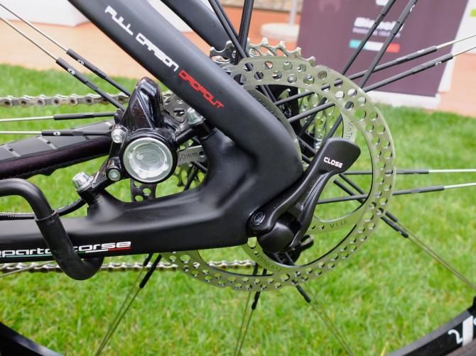 The Formula calipers are mounted far enough back in the carbon dropouts to allow 160mm rotors