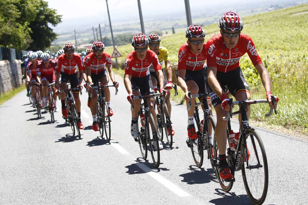 Lotto Soudal leads the chase to protect Thomas De Gendt's yellow jersey