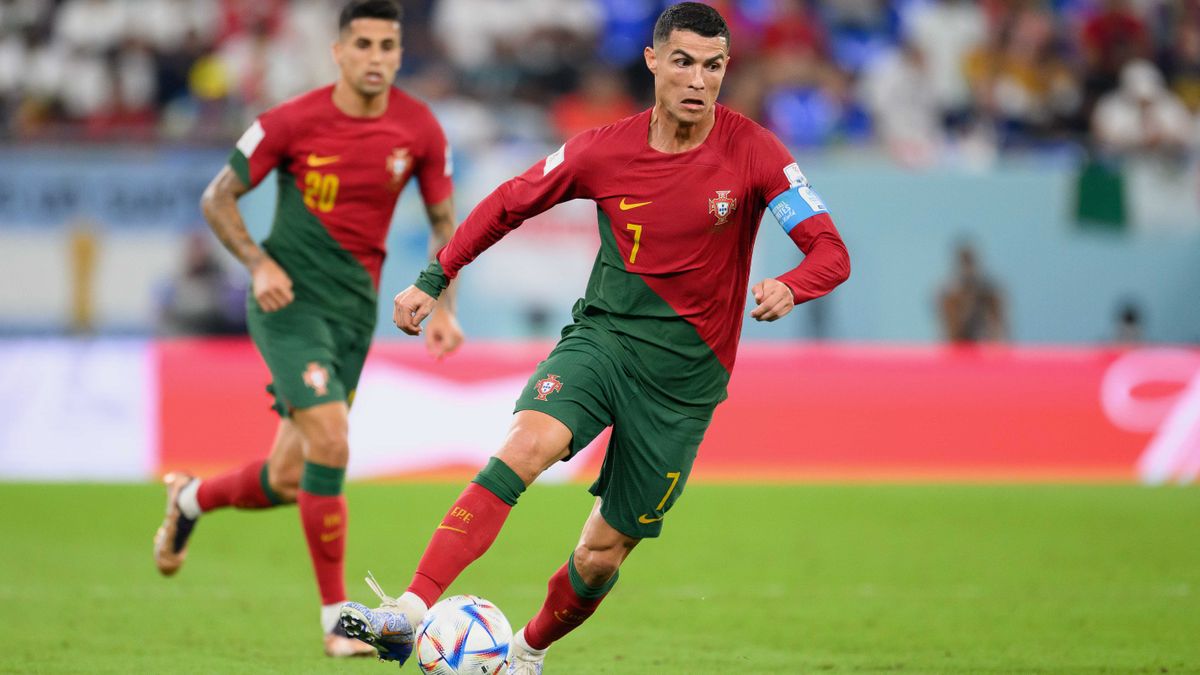 Portugal&#039;s Christiano Ronaldo dribbling the ball.